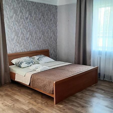 Guest House - Гостевой Частный Дом ドニプロペトロウシク エクステリア 写真